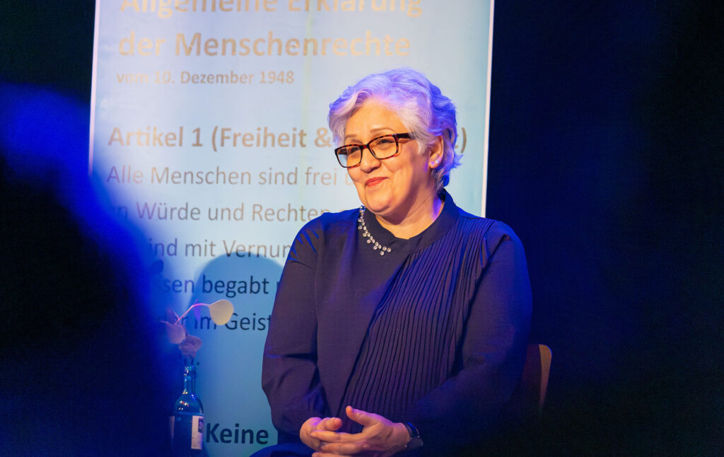 Ebla-Studio-Designagentur-Akademie-Werbeagentur-Beratung-Professionalität-Experten-Positionierung-Kommunikation-3D-Design-Kreativität-Philosophie-Murad-Ghanaimy