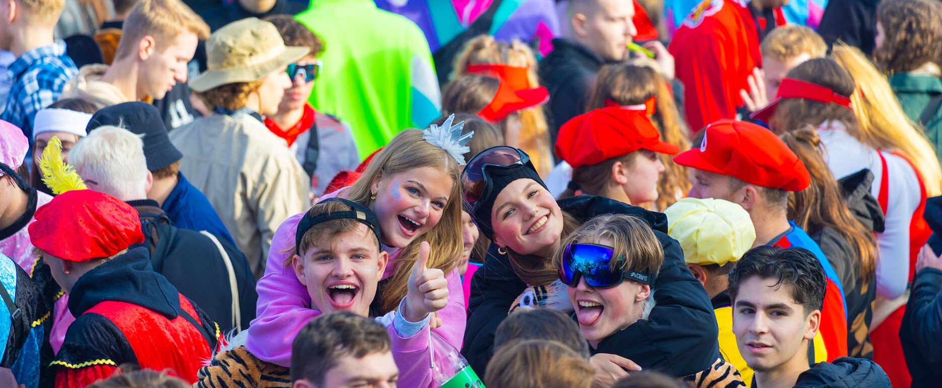 Ebla-Studio-Designagentur-Akademie-Werbeagentur-Beratung-Professionalität-Experten-Positionierung-Kommunikation-3D-Design-Kreativität-Philosophie-Murad-Ghanaimy