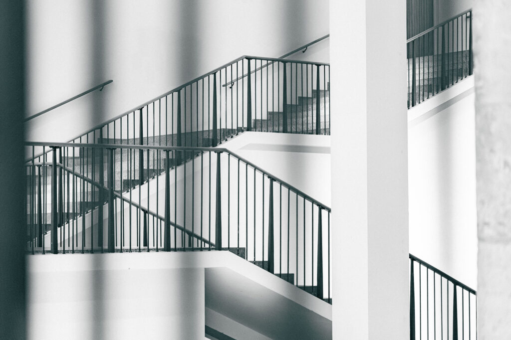 Ebla-Studio-Designagentur-Akademie-Werbeagentur-Beratung-Professionalität-Experten-Positionierung-Kommunikation-3D-Design-Kreativität-Philosophie-Murad-Ghanaimy